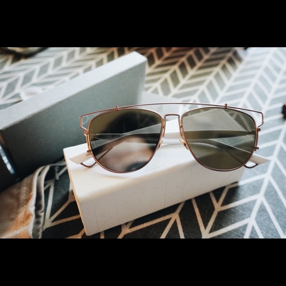 AUTHENTIC CHRISTIAN DIOR SUNGLASSES. - Picture 2 of 7